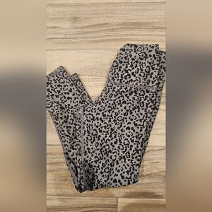 Evolution and creation animal pront leopard leggings small